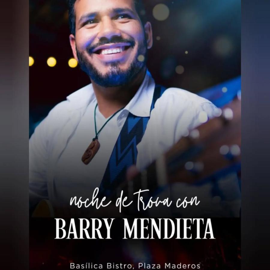Noche de trova con Barry Mendieta 